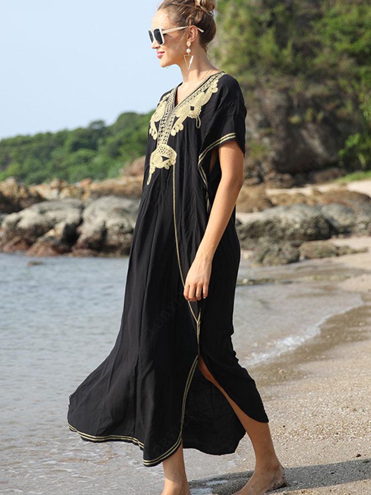 EMBROIDERED MOROCCAN KAFTAN
